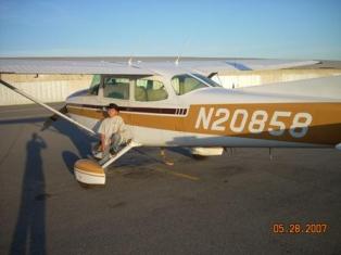 Tim at Willows Airport with N20858.